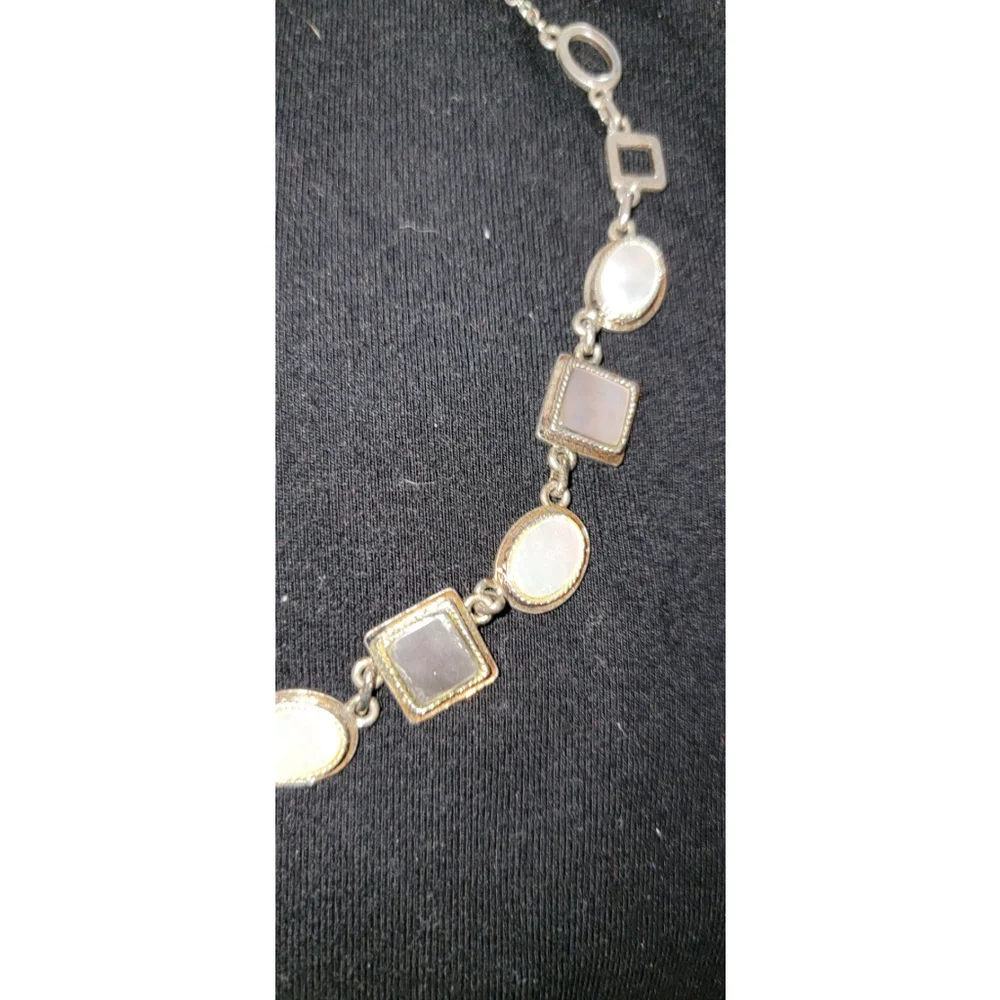 Crazy Horse Liz Claiborne Mother of Pearl Bracelet Silve Tone Station Link Oval